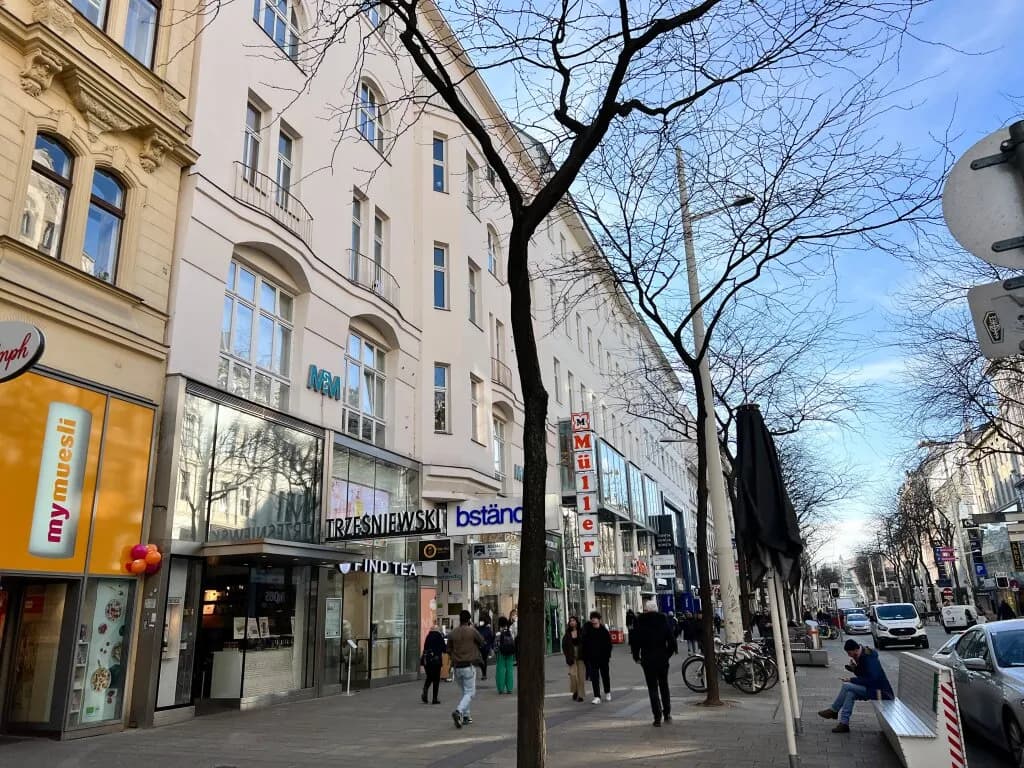 6-Zimmer-Gewerbeimmobilie mieten in Wien – 161 m², € 2.649