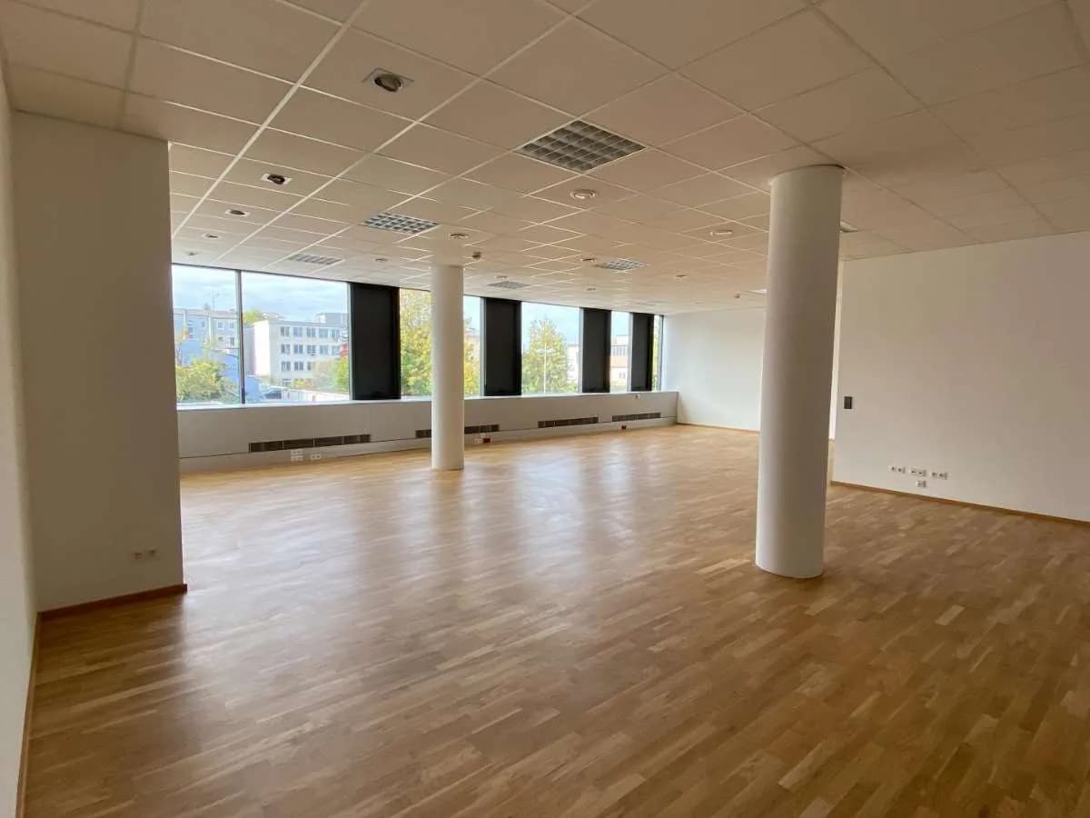 2-Zimmer-Gewerbeimmobilie mieten in Wels – 138 m², € 1.707