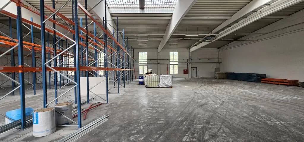 Immobilie mieten in Wiener Neustadt Land – 722 m², € 5.400 – Bild 3 von 5
