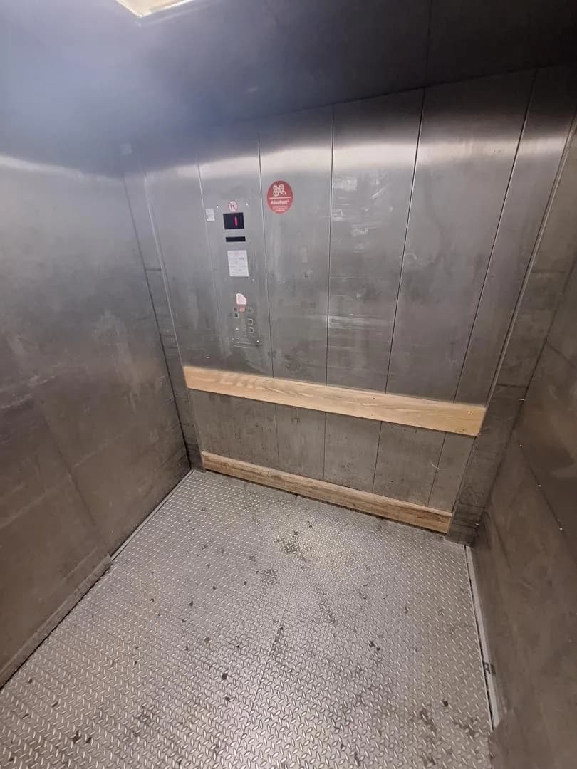 Immobilie mieten in Innsbruck-Land – 734 m², € 6.018 – Bild 3 von 10
