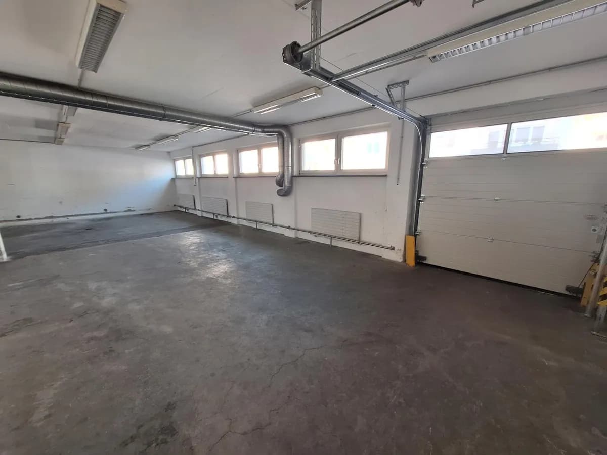 Immobilie mieten in Innsbruck-Land – 734 m², € 6.018 – Bild 4 von 10