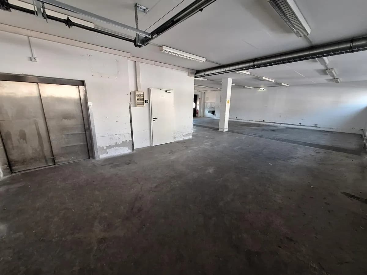 Immobilie mieten in Innsbruck-Land – 734 m², € 6.018 – Bild 5 von 10