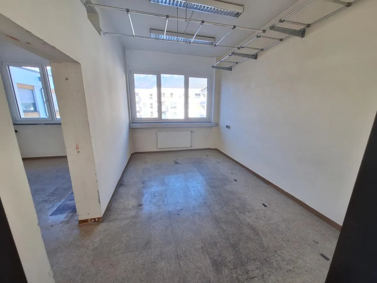 Immobilie mieten in Innsbruck-Land – 734 m², € 6.018 – Bild 10 von 10