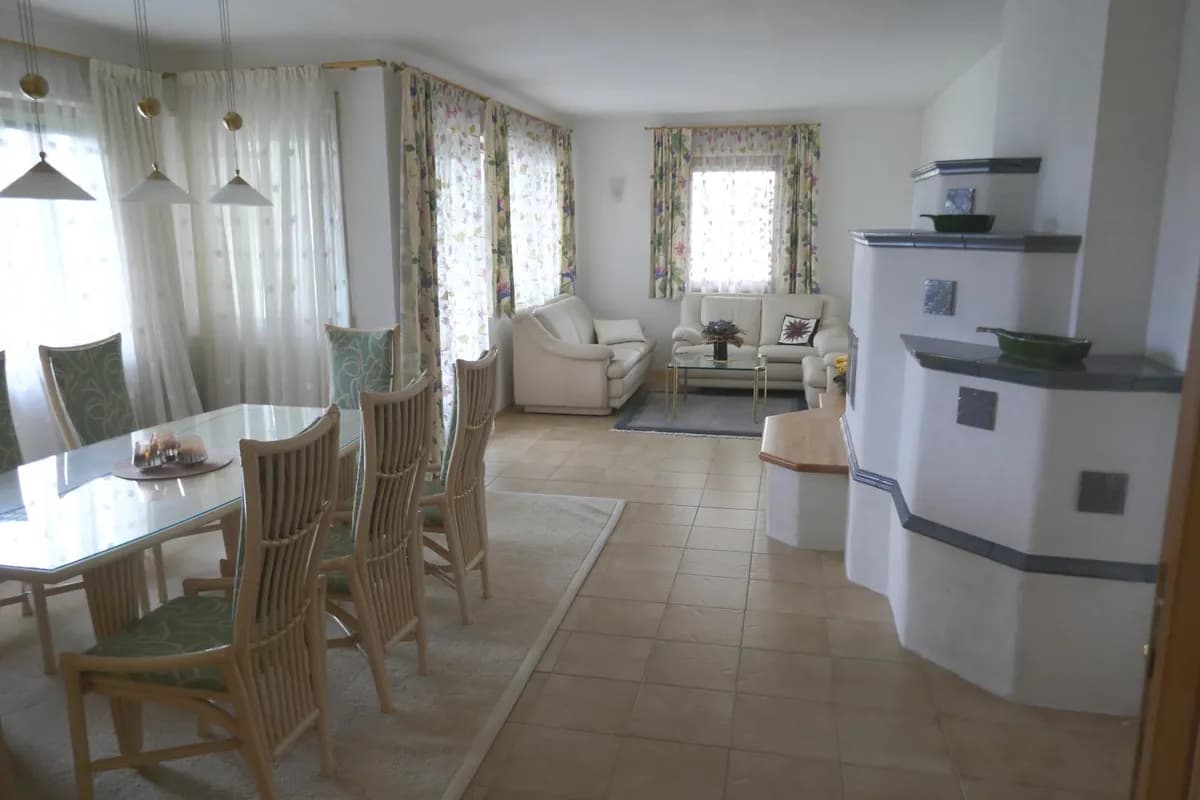 10-Zimmer-Gewerbeimmobilie kaufen in Gmunden – 320 m², € 890.000 – Bild 3 von 19