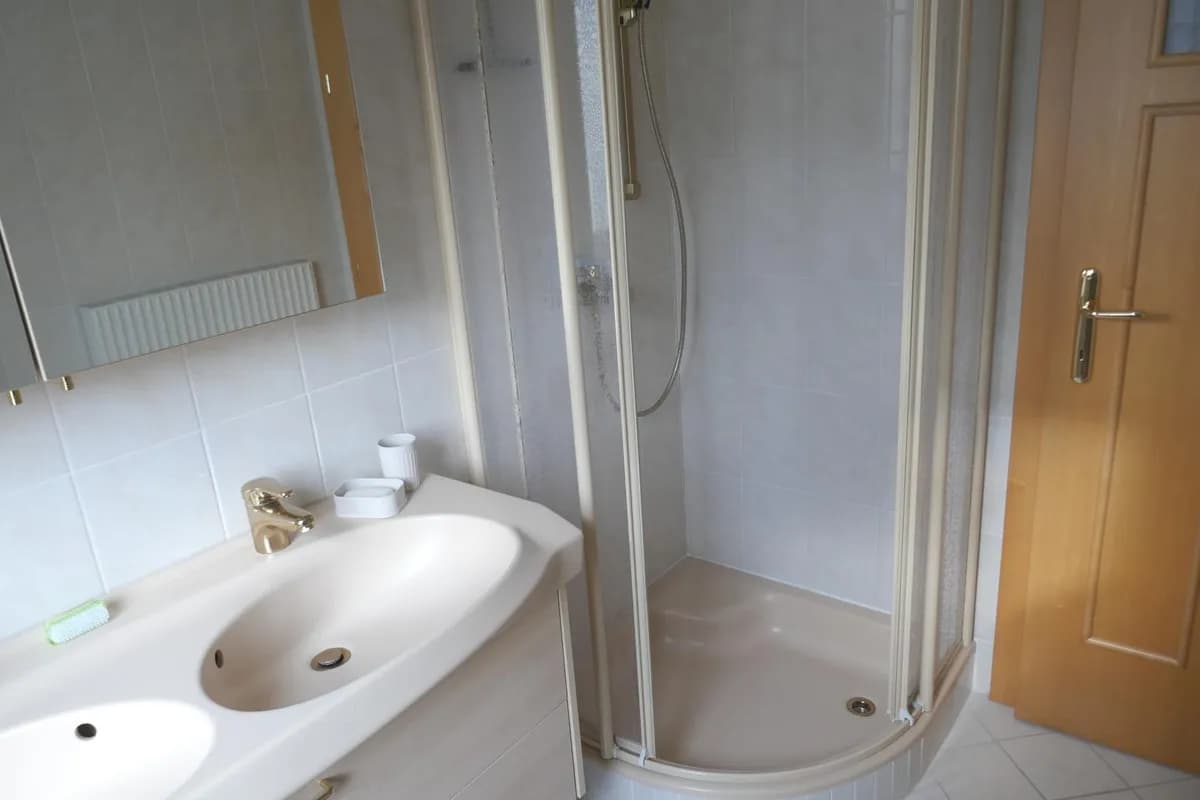 10-Zimmer-Gewerbeimmobilie kaufen in Gmunden – 320 m², € 890.000 – Bild 8 von 19