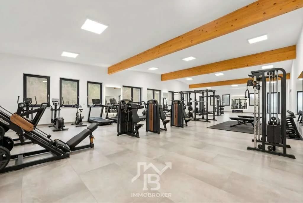 Gewerbeimmobilie mieten in Braunau am Inn – 219 m², € 2.234 – Bild 2 von 12