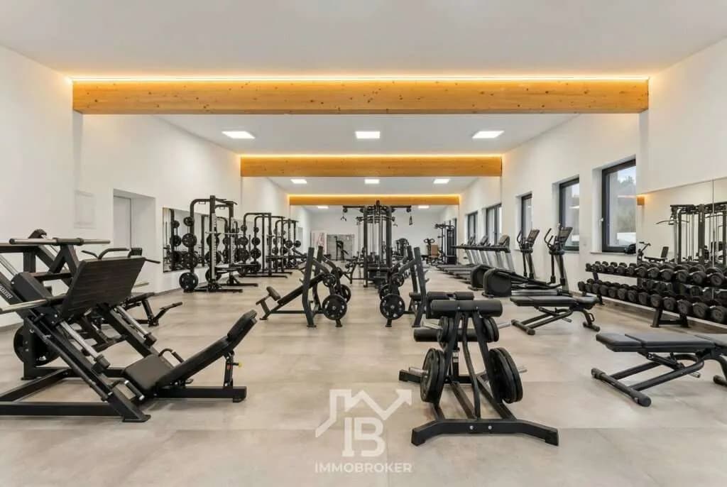 Gewerbeimmobilie mieten in Braunau am Inn – 219 m², € 2.234 – Bild 11 von 12