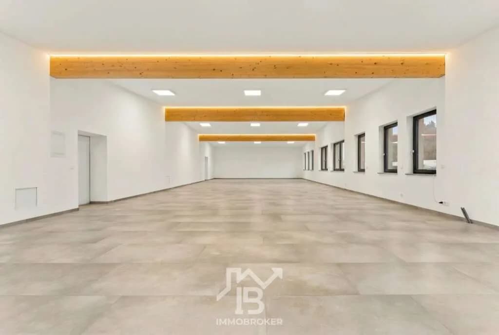 Gewerbeimmobilie mieten in Braunau am Inn – 219 m², € 2.234 – Bild 12 von 12