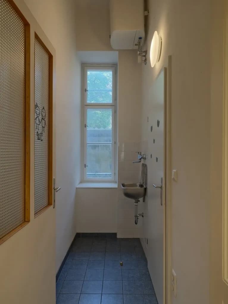 2-Zimmer-Gewerbeimmobilie mieten in Sankt Pölten – 49 m², € 749 – Bild 7 von 10