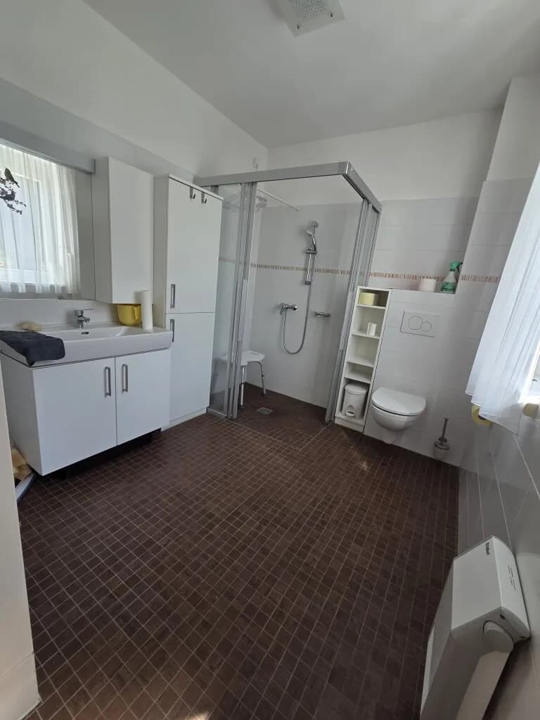2-Zimmer-Wohnung mieten in Neunkirchen – 50,46 m², € 716 – Bild 8 von 10