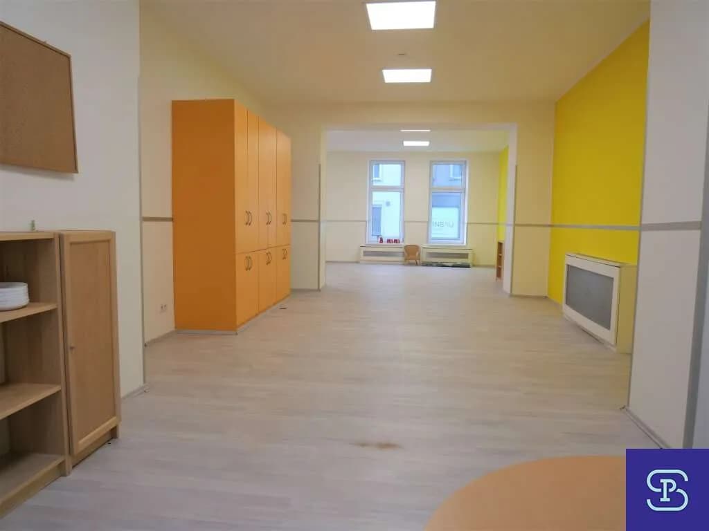 4-Zimmer-Gewerbeimmobilie mieten in Wien – 235 m², € 2.750 – Bild 5 von 18