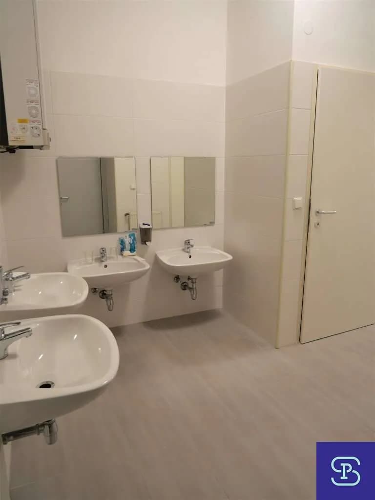 4-Zimmer-Gewerbeimmobilie mieten in Wien – 235 m², € 2.750 – Bild 16 von 18