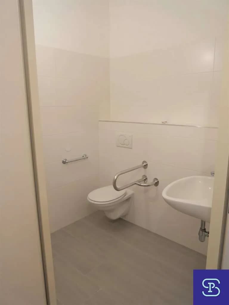 4-Zimmer-Gewerbeimmobilie mieten in Wien – 235 m², € 2.750 – Bild 17 von 18