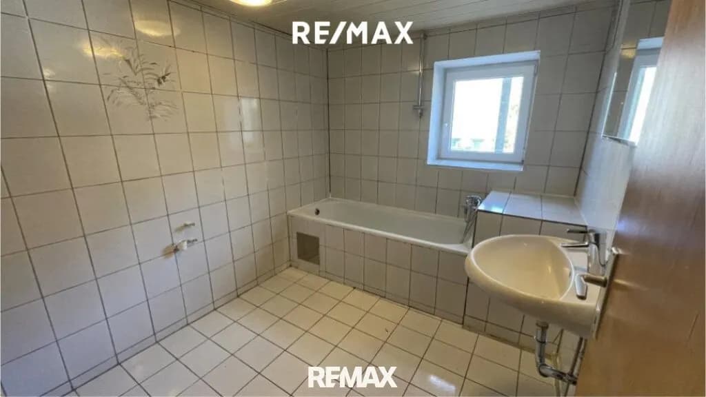 9-Zimmer-Haus kaufen in Vöcklabruck – 237 m², € 279.000 – Bild 9 von 61