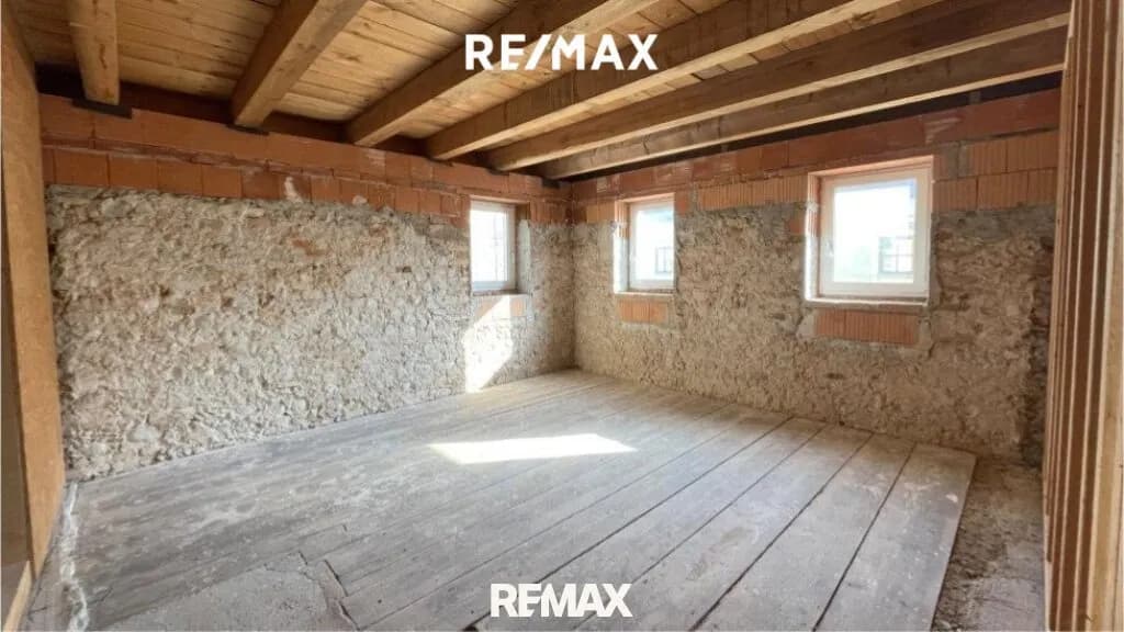 9-Zimmer-Haus kaufen in Vöcklabruck – 237 m², € 279.000 – Bild 12 von 61