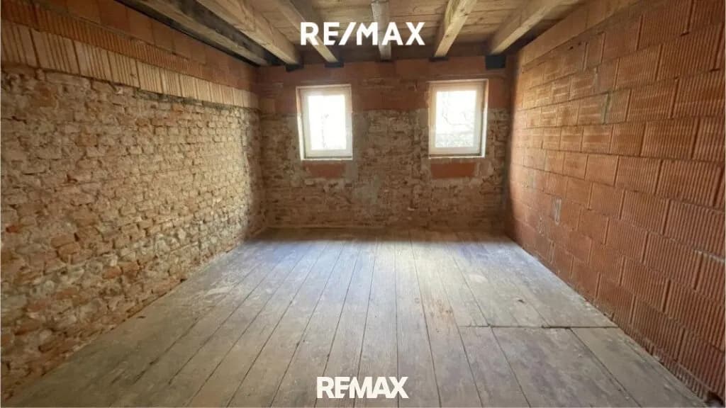 9-Zimmer-Haus kaufen in Vöcklabruck – 237 m², € 279.000 – Bild 13 von 61