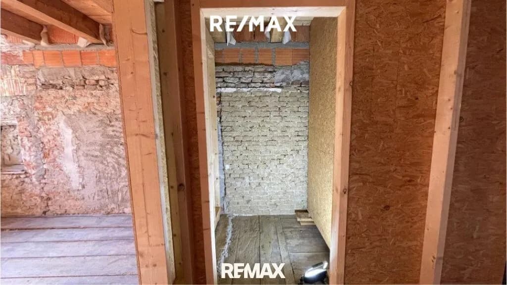 9-Zimmer-Haus kaufen in Vöcklabruck – 237 m², € 279.000 – Bild 15 von 61