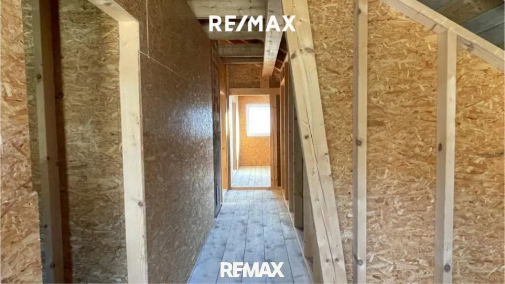 9-Zimmer-Haus kaufen in Vöcklabruck – 237 m², € 279.000 – Bild 16 von 61