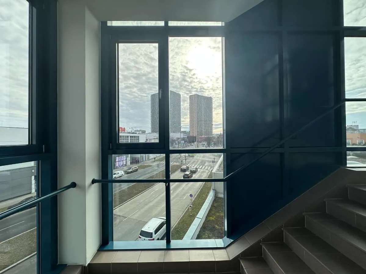 Gewerbeimmobilie mieten in Wien – 377 m², € 11 – Bild 10 von 12