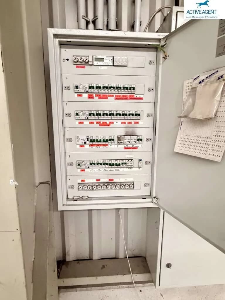 Gewerbeimmobilie mieten in Wiener Neustadt – 1 527 m² – Bild 7 von 10