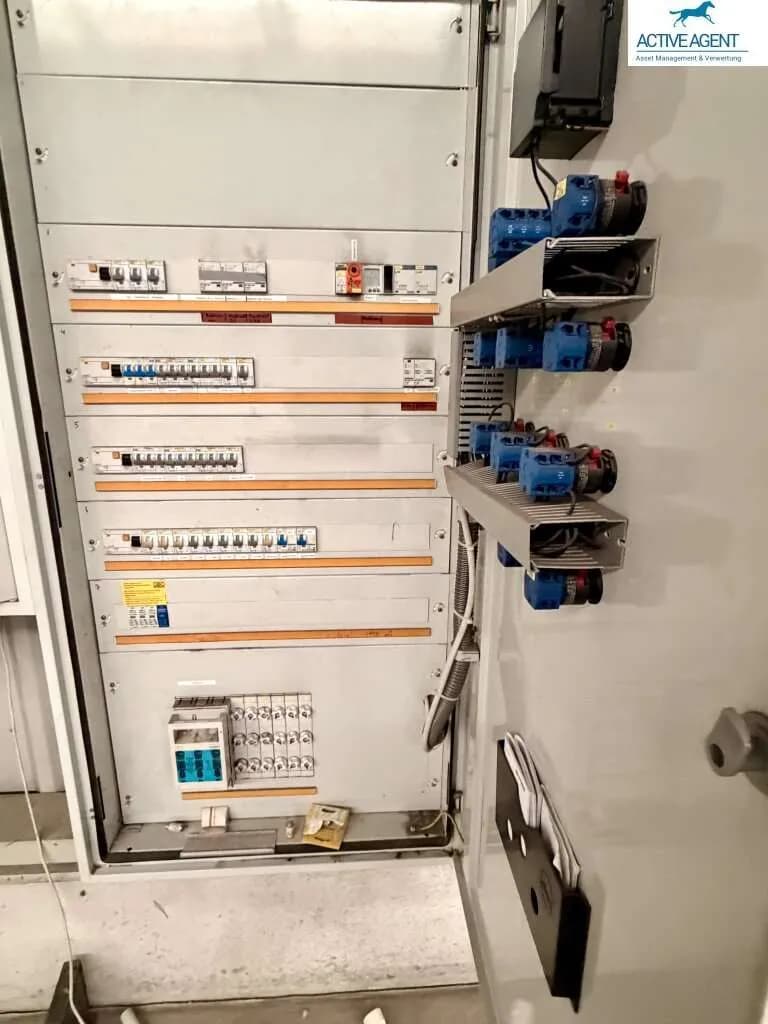 Gewerbeimmobilie mieten in Wiener Neustadt – 1 527 m² – Bild 8 von 10