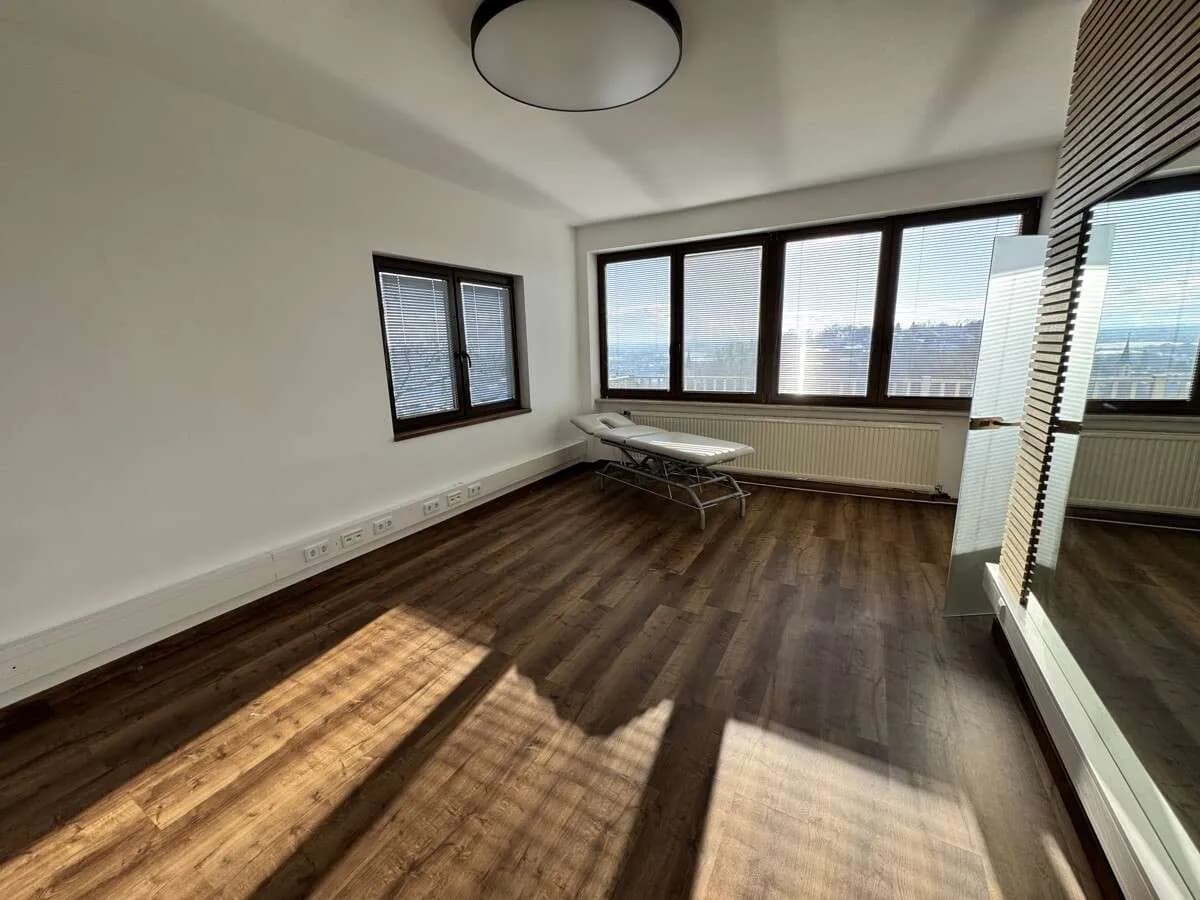 4-Zimmer-Gewerbeimmobilie mieten in Amstetten – 557 m², € 8.355 – Bild 13 von 39