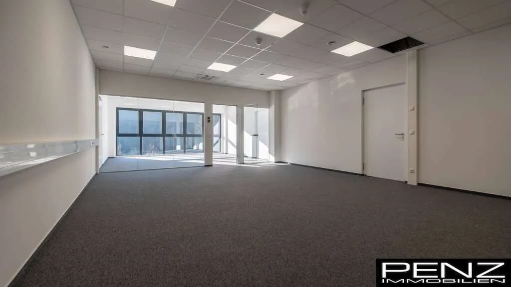 Gewerbeimmobilie mieten in Gmunden – 79 984 m² – Bild 8 von 16