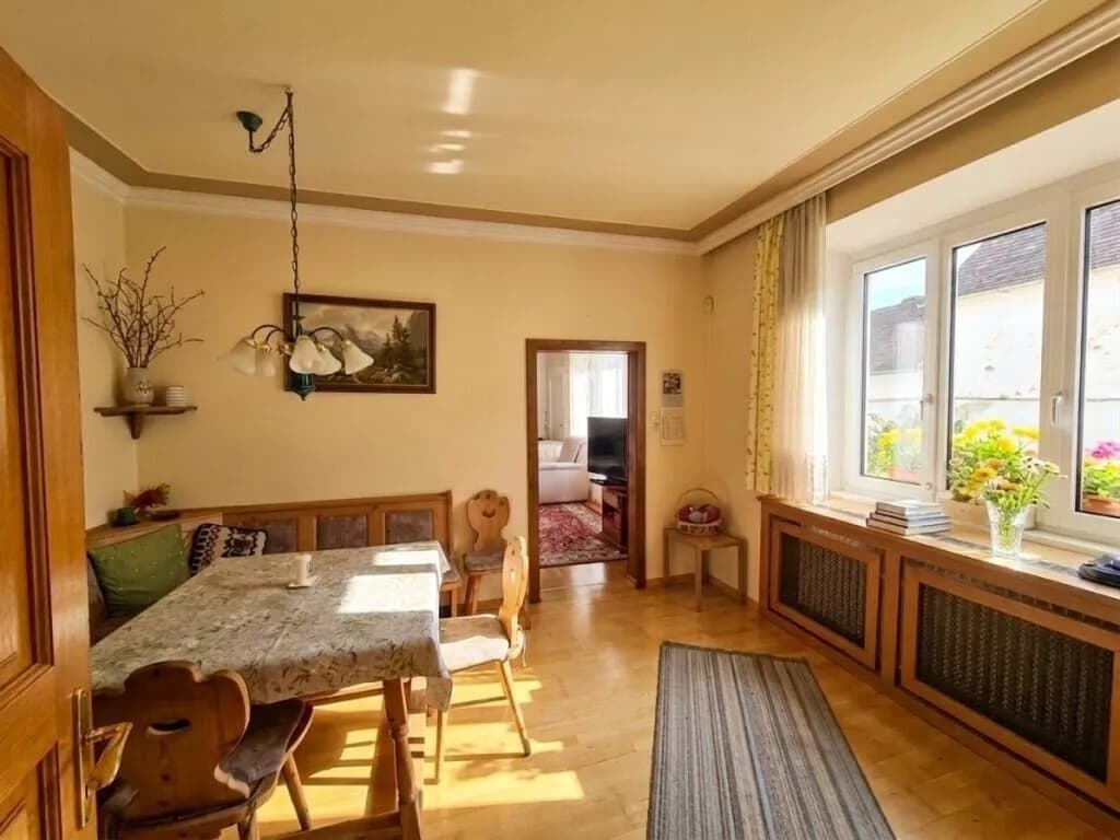 6-Zimmer-Haus kaufen in Hollabrunn – 210 m², € 210.000 – Bild 5 von 14