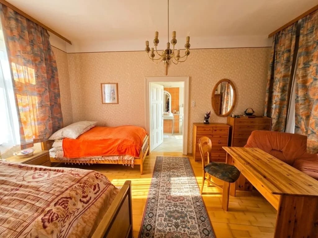 6-Zimmer-Haus kaufen in Hollabrunn – 210 m², € 210.000 – Bild 12 von 14