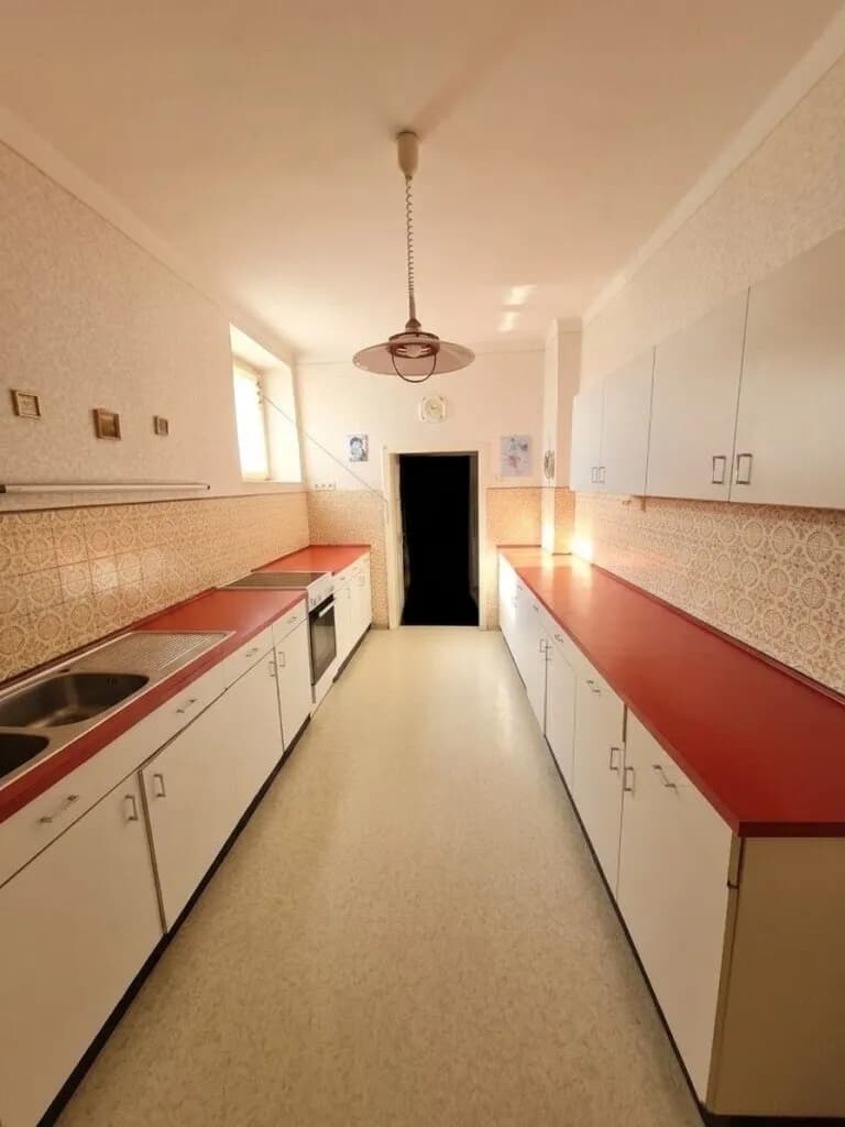6-Zimmer-Haus kaufen in Hollabrunn – 210 m², € 210.000 – Bild 13 von 14
