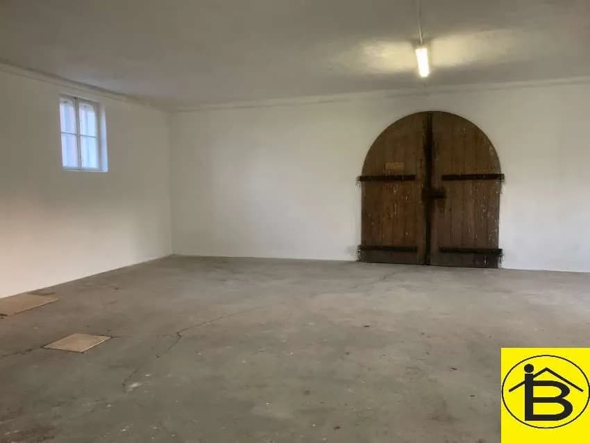 Gewerbeimmobilie mieten in Krems Land – 177 m², € 867