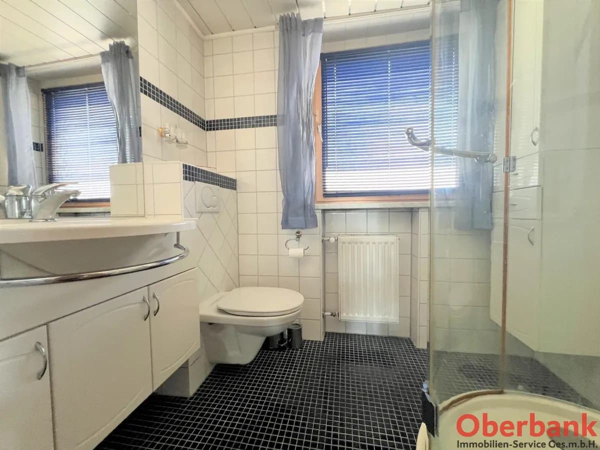 Haus kaufen in Vöcklabruck – 125 m², € 249.000 – Bild 10 von 23