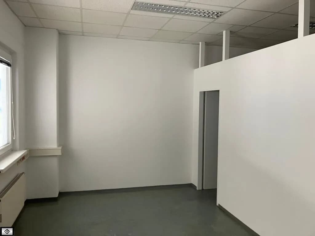 9-Zimmer-Gewerbeimmobilie mieten in Mödling – 2 678 m², € 20.064 – Bild 13 von 14