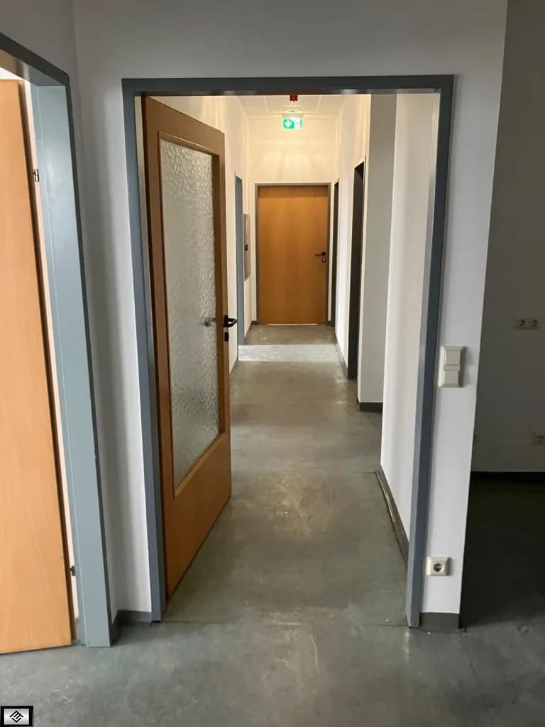 9-Zimmer-Gewerbeimmobilie mieten in Mödling – 2 678 m², € 20.064 – Bild 14 von 14