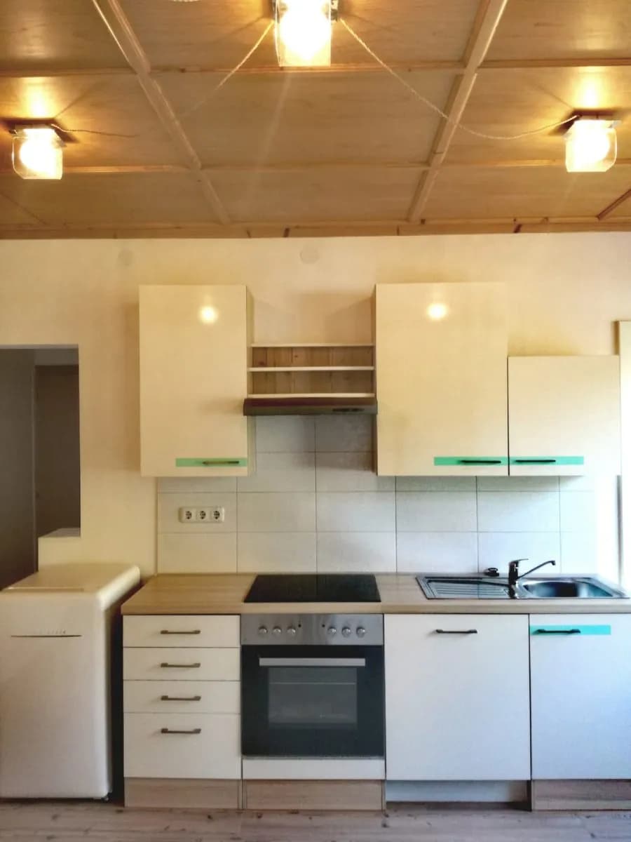 1-Zimmer-Wohnung mieten in Kitzbühel – 37 m², € 750 – Bild 2 von 8