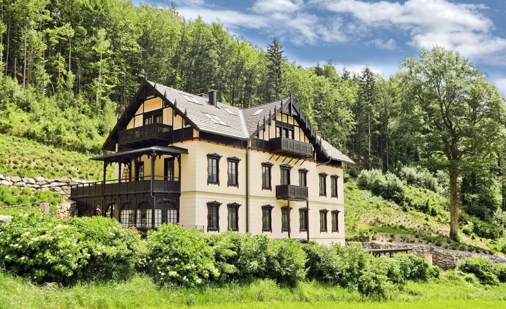 10-Zimmer-Immobilie kaufen in Neunkirchen – 462 m², € 1.700.000