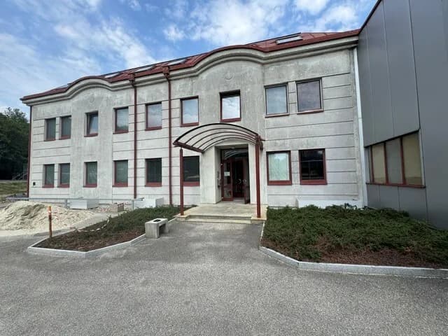 Gewerbeimmobilie kaufen in Sankt Pölten Land – 4 040 m², € 2.900.000 – Bild 2 von 10