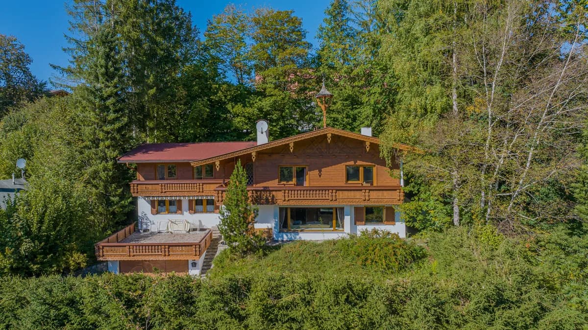 8-Zimmer-Haus kaufen in Kitzbühel – 298 m², € 1.680.000 – Bild 2 von 6