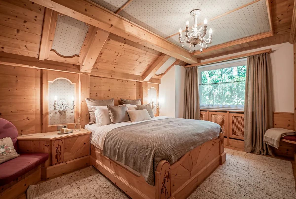 8-Zimmer-Haus kaufen in Kitzbühel – 298 m², € 1.680.000 – Bild 5 von 6