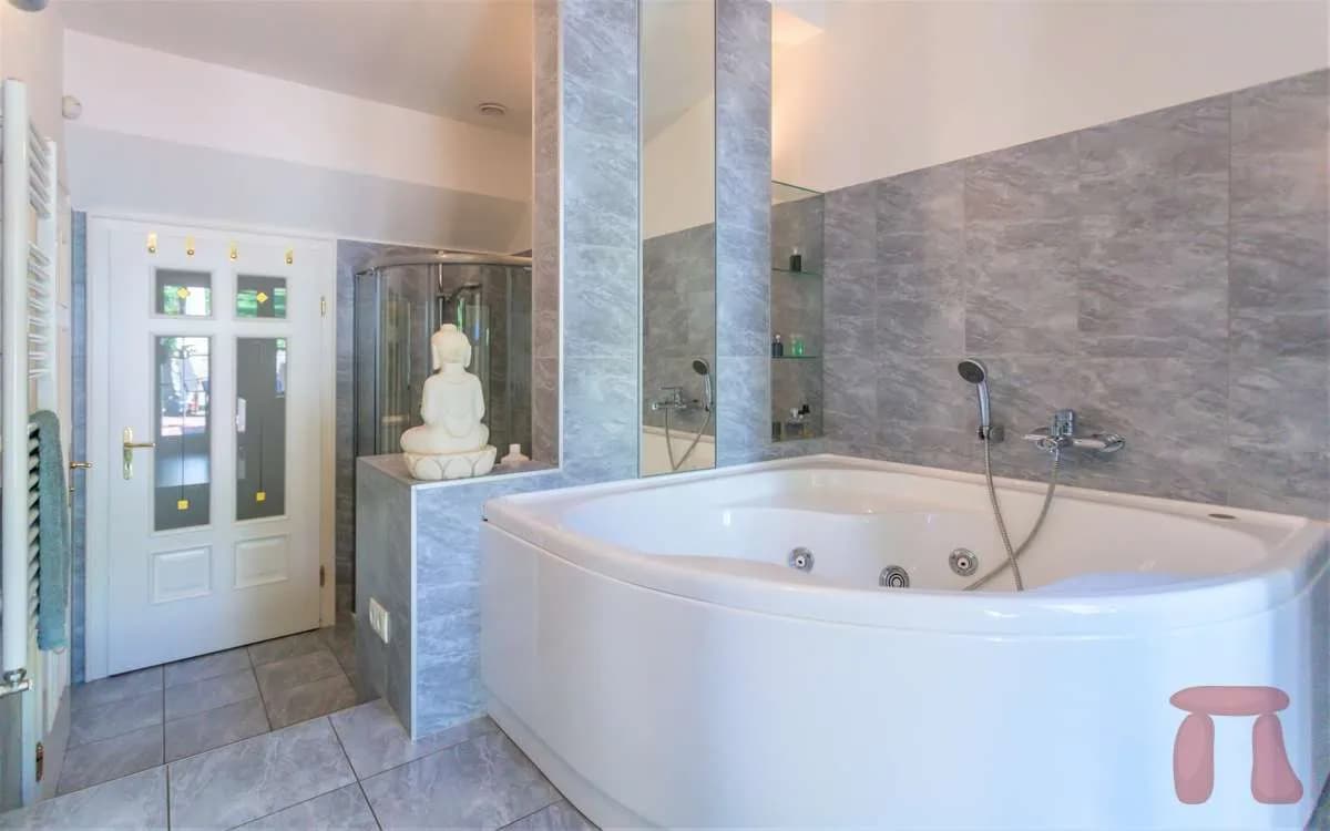 8-Zimmer-Immobilie kaufen in Baden – 261,74 m², € 1.949.000 – Bild 13 von 35