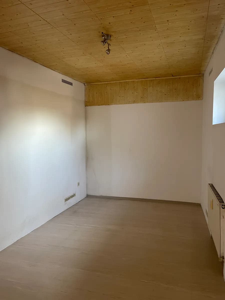 2-Zimmer-Wohnung mieten in Wels – 40 m², € 400 – Bild 2 von 4