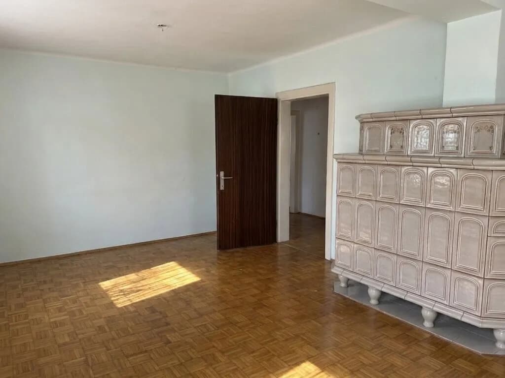 Haus kaufen in Eferding – 164 m², € 155.000 – Bild 4 von 12