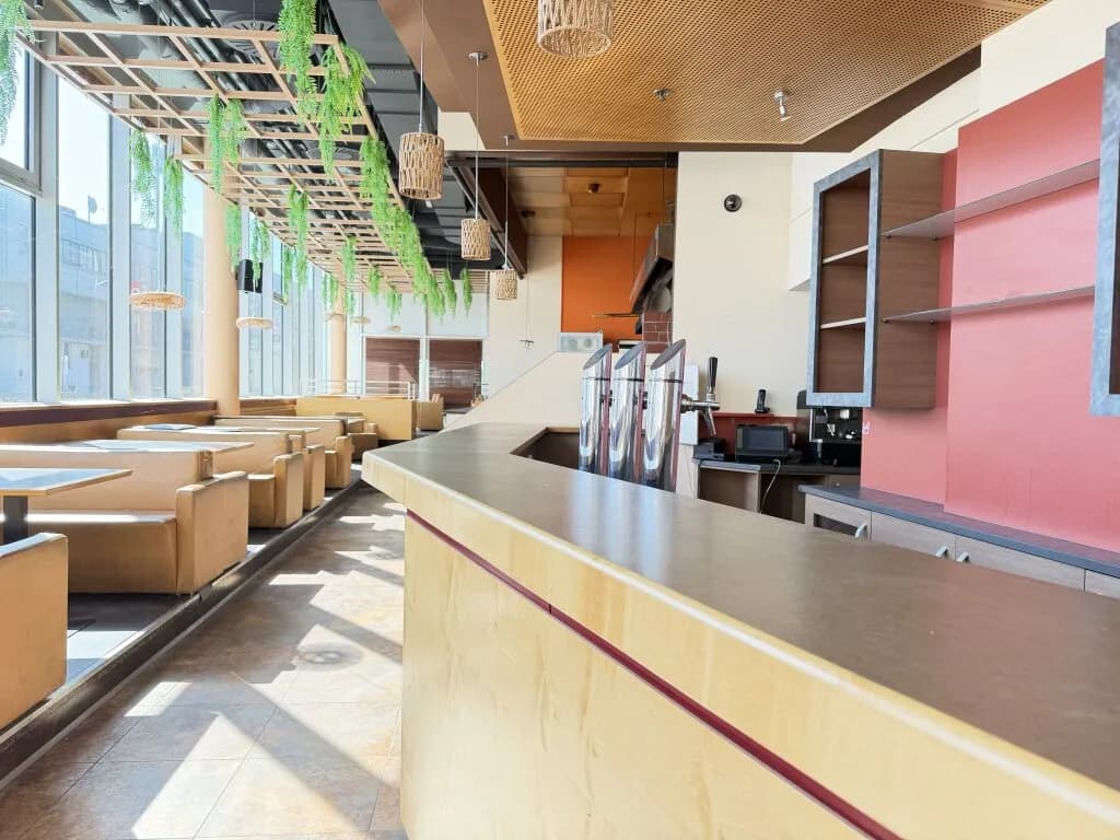 Gewerbeimmobilie mieten in Salzburg-Umgebung – 242 m²