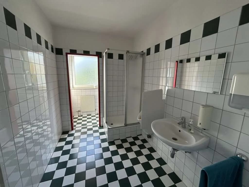 Gewerbeimmobilie mieten in Linz Land – 718 m², € 5.028 – Bild 14 von 18