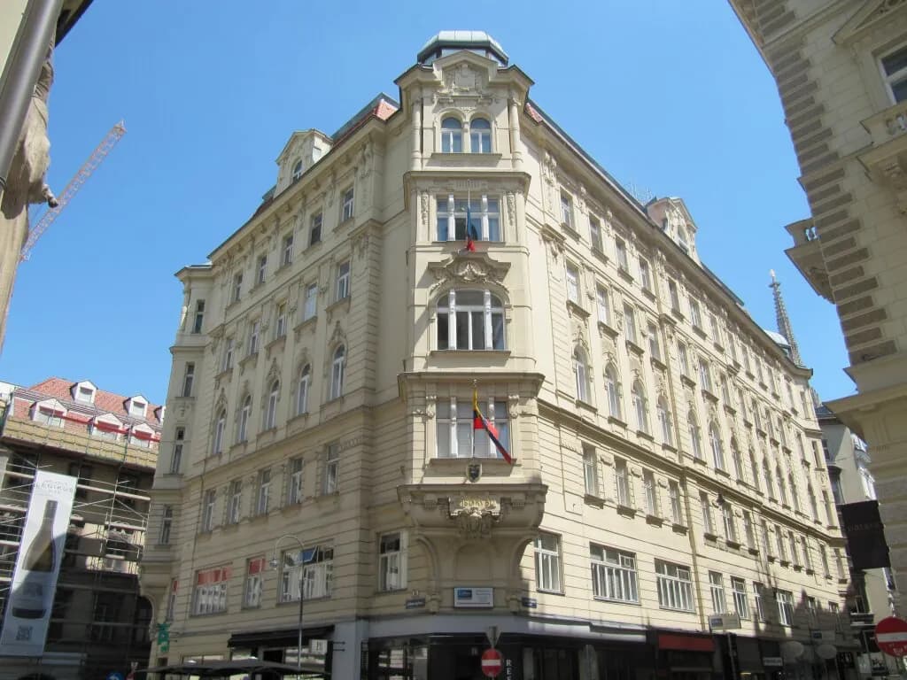 8-Zimmer-Gewerbeimmobilie mieten in Wien – 215 m², € 5.543 – Bild 26 von 27