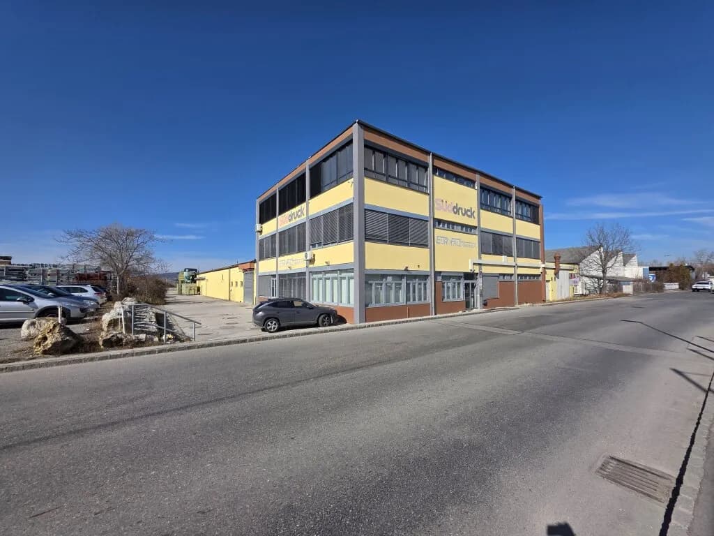 Gewerbeimmobilie mieten in Baden – 530 m², € 2.300