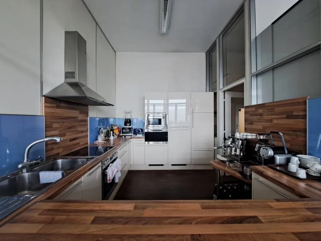 Gewerbeimmobilie mieten in Baden – 2 650 m², € 10.650 – Bild 6 von 8