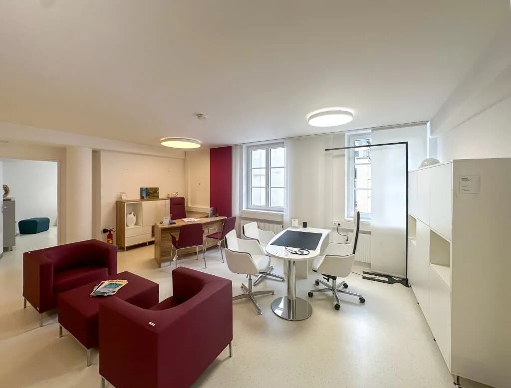 5-Zimmer-Gewerbeimmobilie mieten in Linz – 168 m², € 2.145