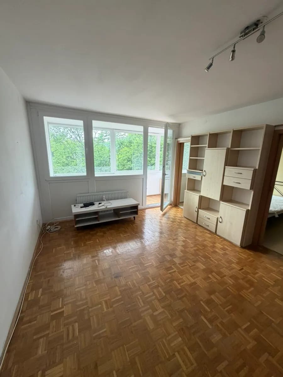 2-Zimmer-Wohnung mieten in Baden – 50 m², € 817
