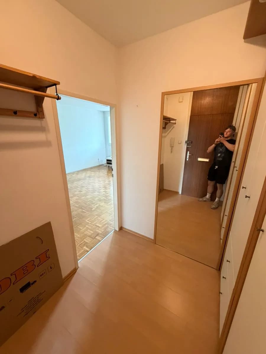 2-Zimmer-Wohnung mieten in Baden – 50 m², € 817 – Bild 4 von 14